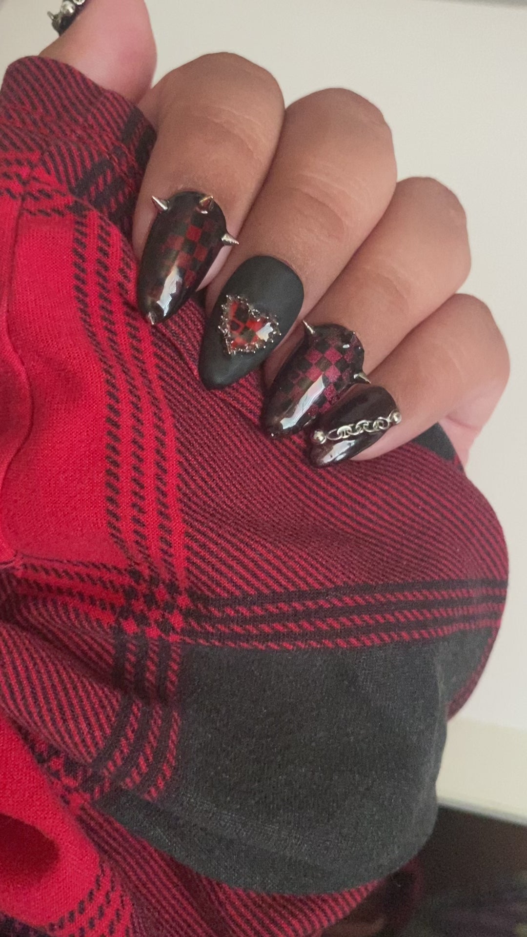 Red Flannel Gothic Press-on Nails